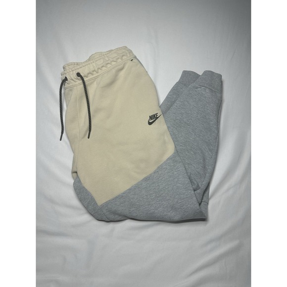 Nike Tech Fleece Pants Mens XL Sweatpants Joggers Gray Beige - Picture 1 of 10
